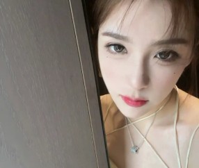 betvictor伟德-LPL官方解说Rita晒照：今天就不等你下课啦